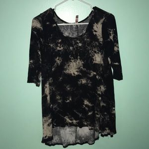 tie dye pattern high low top